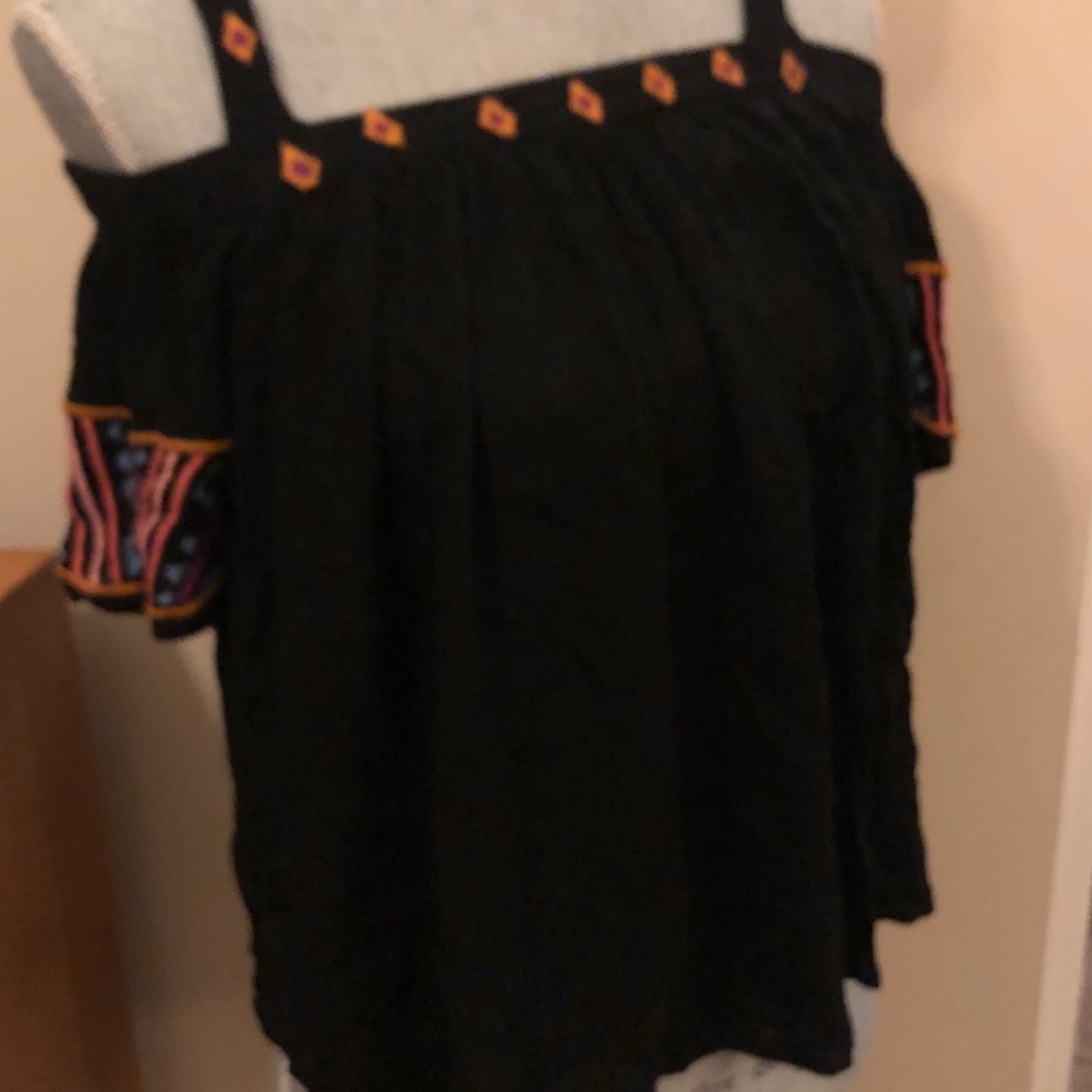 Super flowy off the shoulder with strap